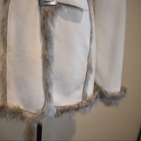 Bebe Faux Fur Women’s Coat! Size: M - Picture 11 of 13
